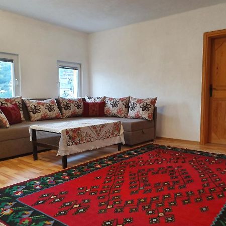 Em Apartment Сараево Екстериор снимка